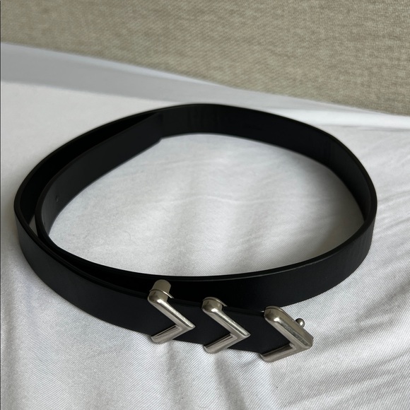 Bottega Veneta Metal Chevron Belt in Black and Silver. Size 65. Dust bag incl. - Picture 6 of 7